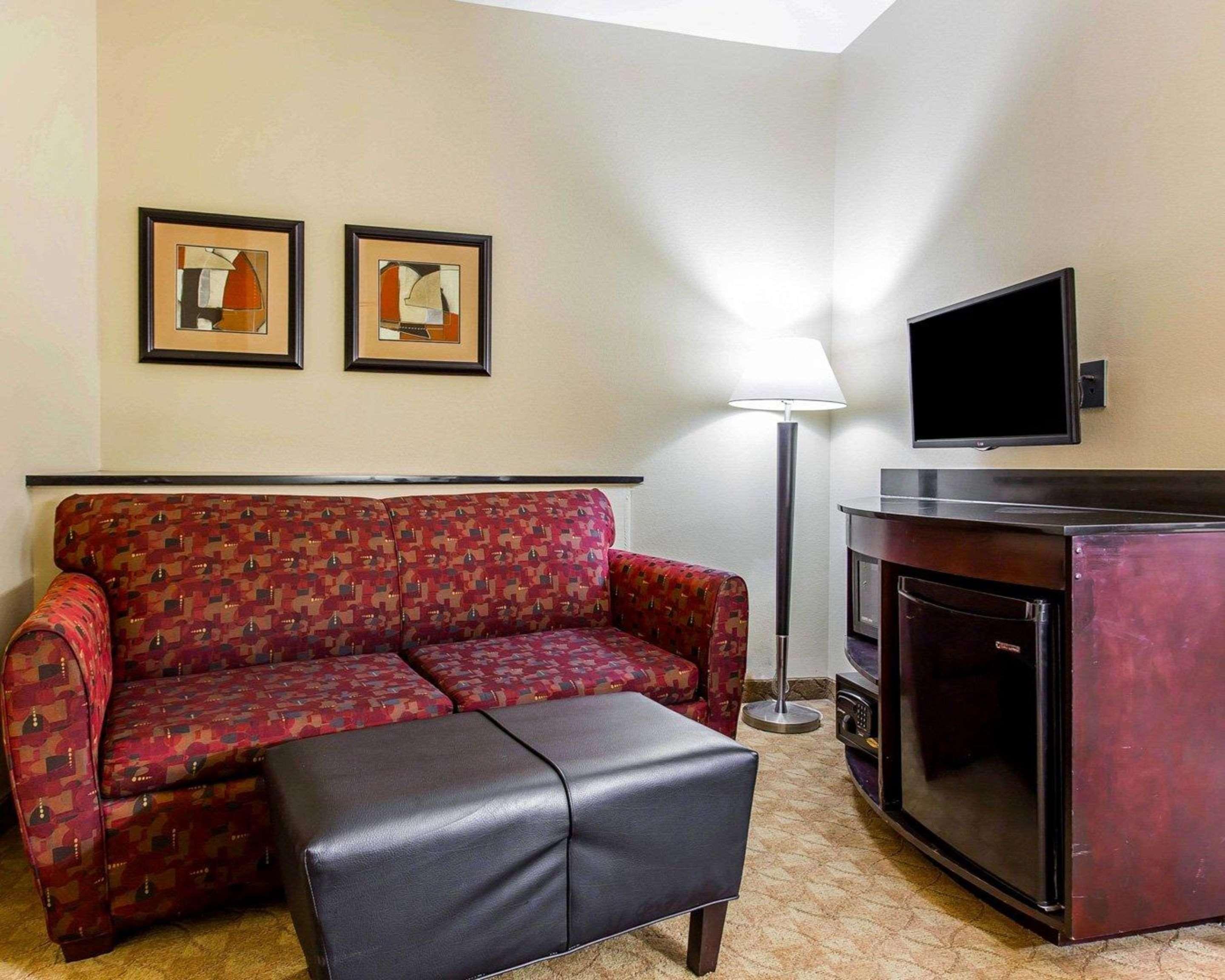 Comfort Suites Stockbridge Atlanta South Экстерьер фото