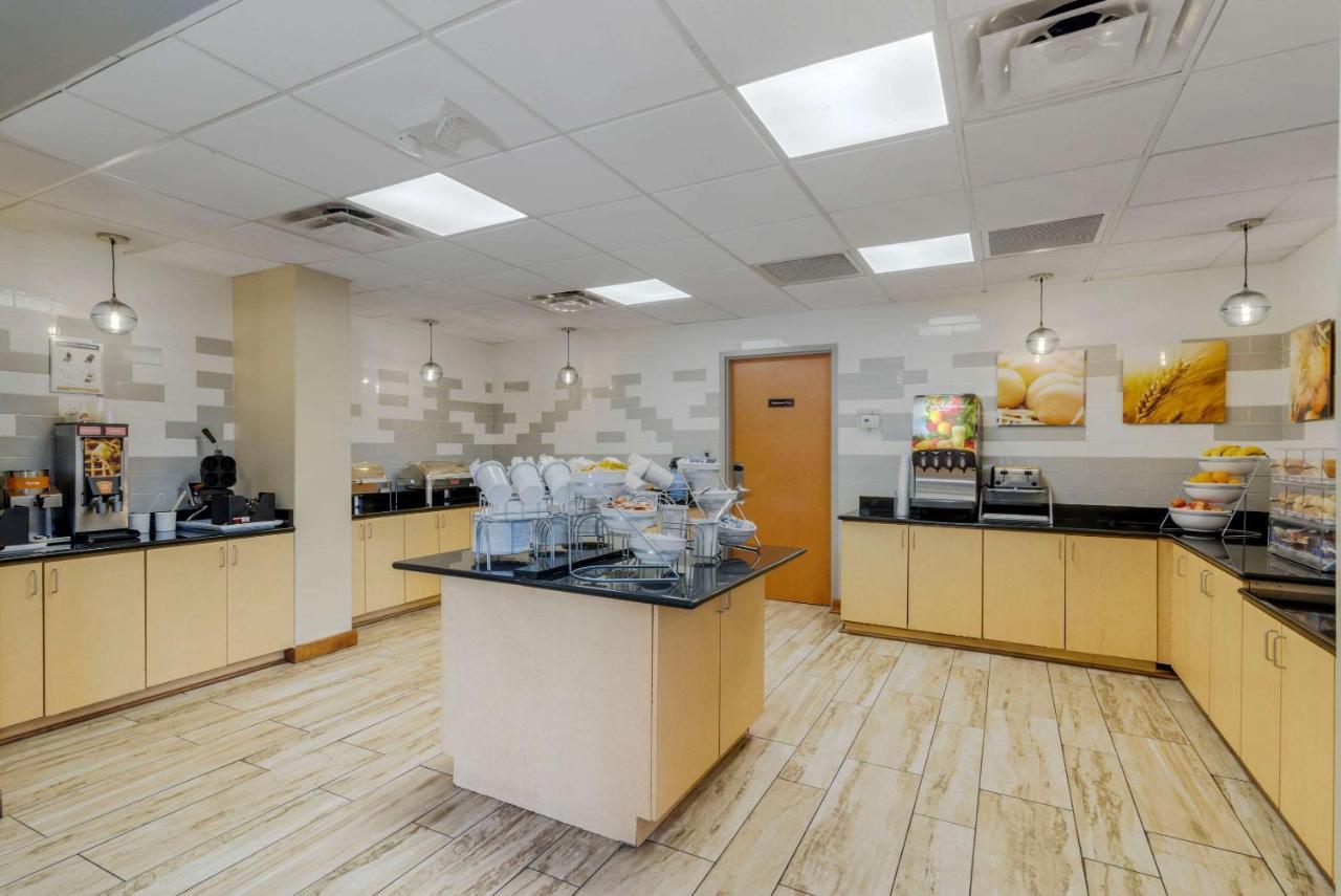 Comfort Suites Stockbridge Atlanta South Экстерьер фото
