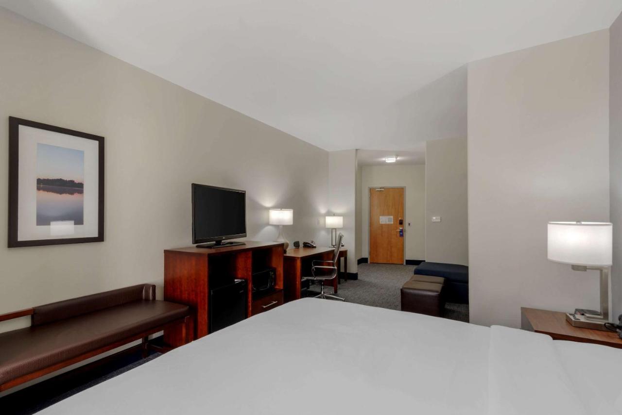Comfort Suites Stockbridge Atlanta South Экстерьер фото